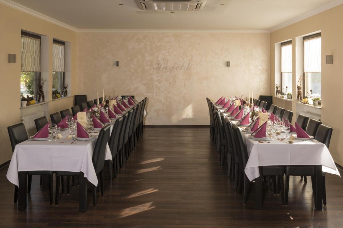 Hotel Restaurant Haesfeld Überherrn Eksteriør billede