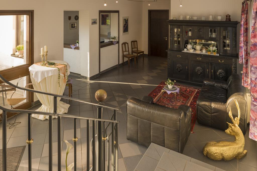 Hotel Restaurant Haesfeld Überherrn Eksteriør billede